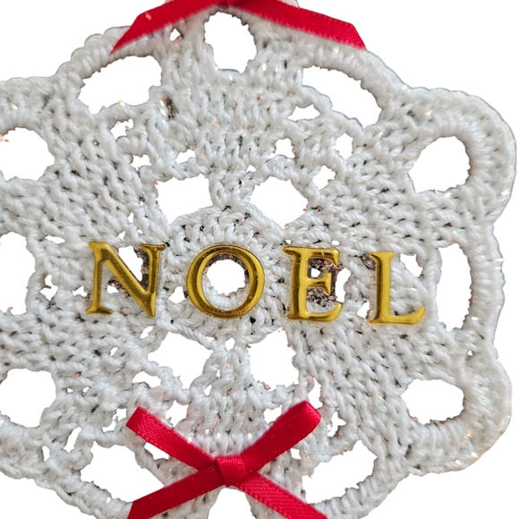 Christmas Ornaments Crochet Doily Wreaths  Set of 3  - Faux Peppermints,Noel - Picture 6 of 11